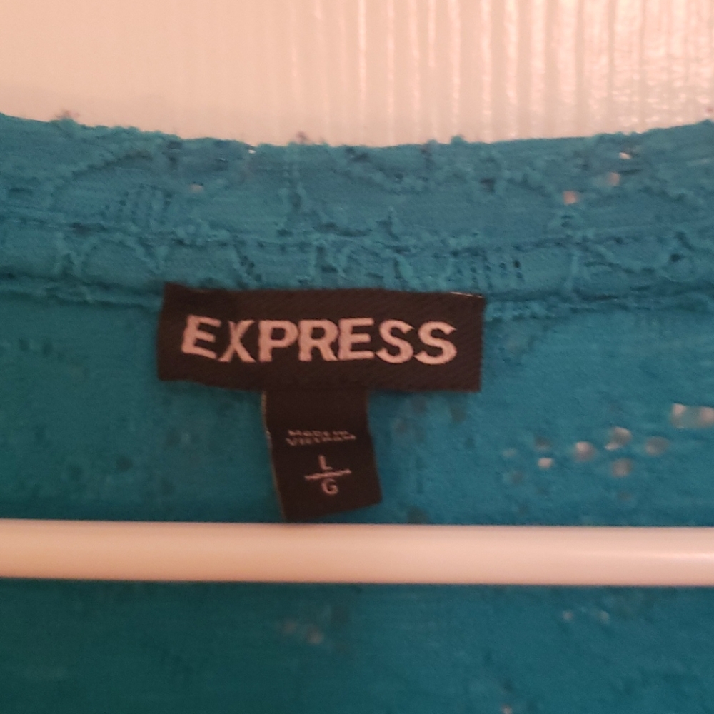 Express Top - Picture 2 of 3